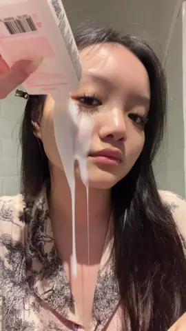 the most gentle facial wash i hv ever used, loved the milky scent 🍼💌 #facewashviral #milkcleanser #sabunsusu #fyp #foryou #facewash #facialwashrecommendation 