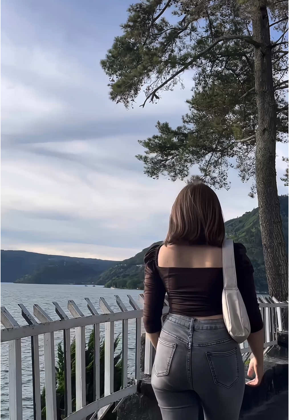 ud ku stel jd cwe celana cutbray  nenteng tas, pulen nya nyusul😉