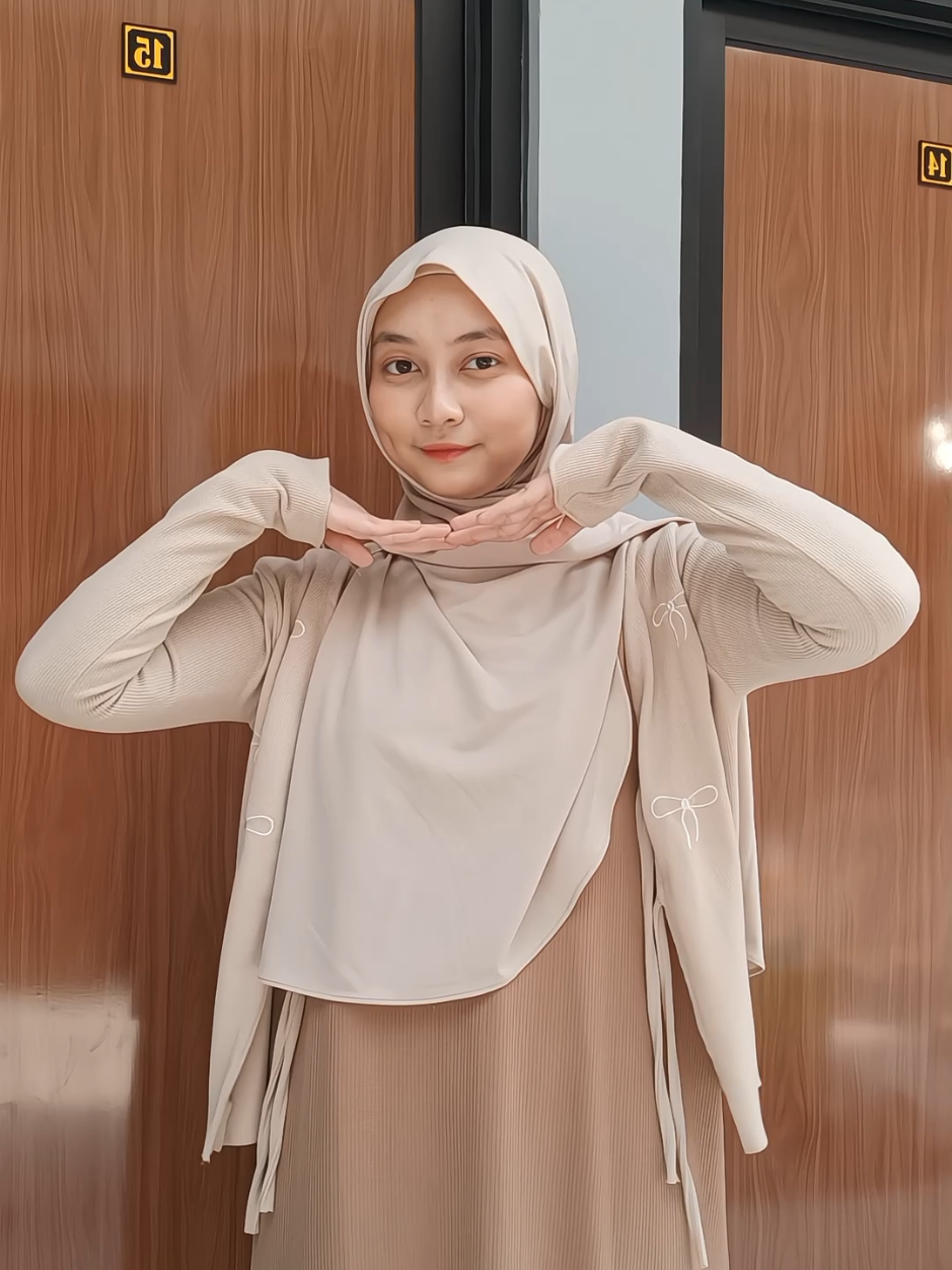 basics #OOTD #outfit #fitcheck #outfitideas #oufithijab #outfikuliah #fyp #foryou #lewatberanda #xybca 