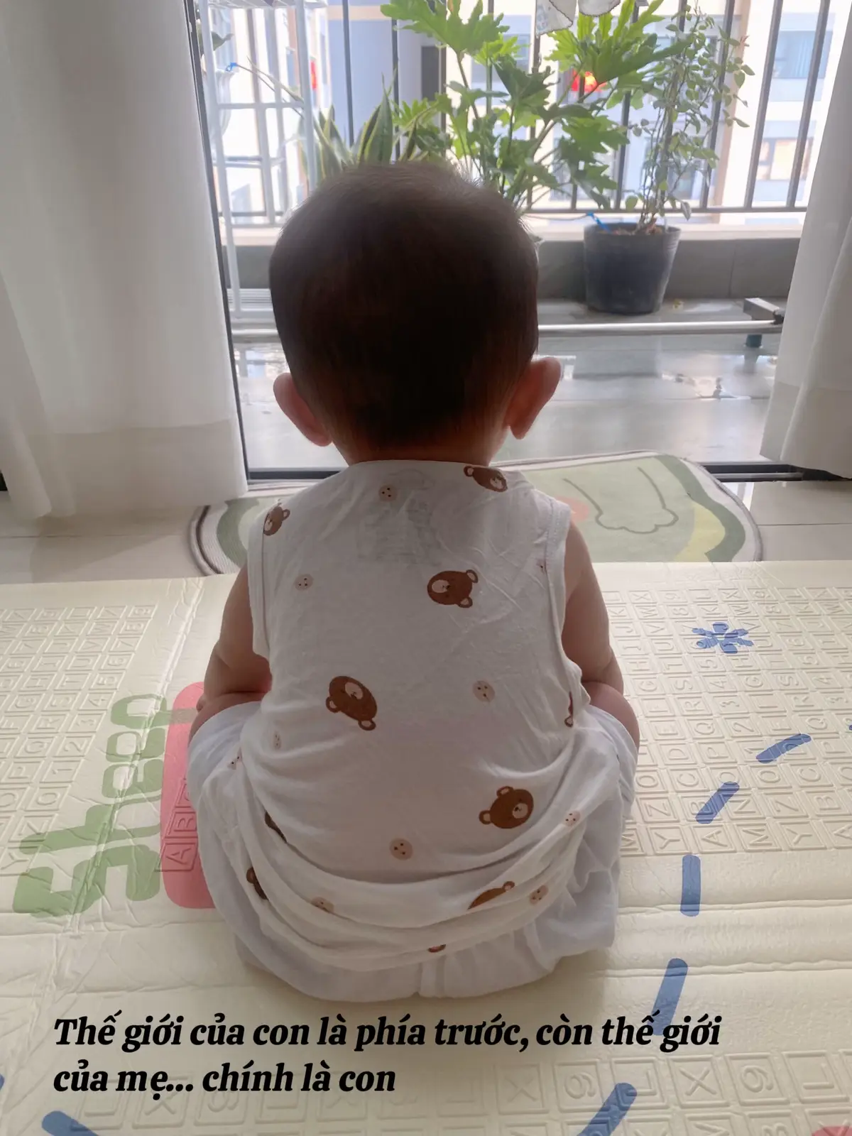 Nhìn con lớn lên mỗi ngày #embe #embedangyeu #embedethuong #mevabe #mebimsua #mebim #mebimsuachamcon #emberong🐉 #xuhuongtiktok