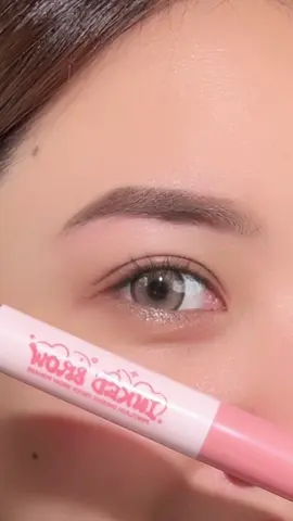 Ramah banget buat pemula! Cukup disikat, alis langsung rapi dan berdimensi~	 #pinkflashbeauty #pinkflash #eyebrowcream #eyebrowpomade #tutorialngalis