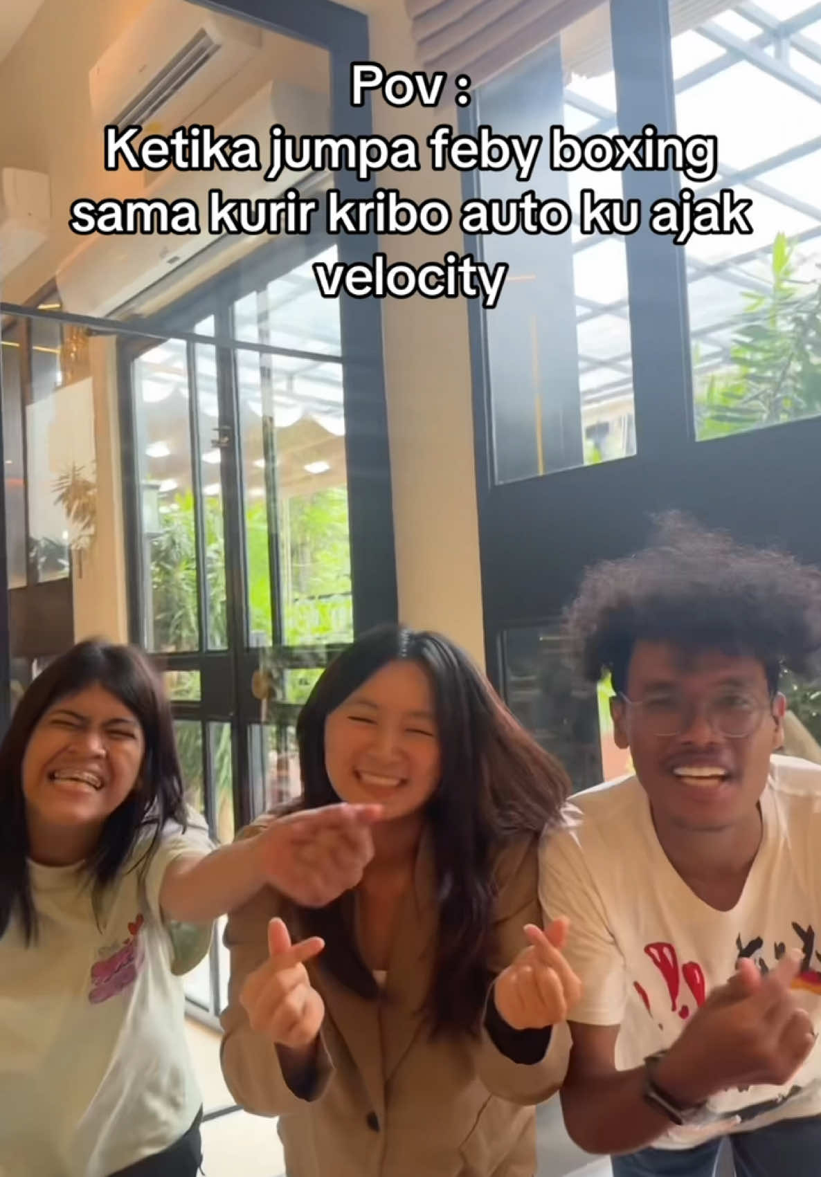Kenal kelen sama orang ini? @Kurir kribo lantham @feby_boxing dimana mana akuh jumpa sama orang ini wehh🙏🏻😭  #fyp #kurirkribo #febyboxing #medan #anakmedan #velocity #tiktok #indonesia #medan #sumut 