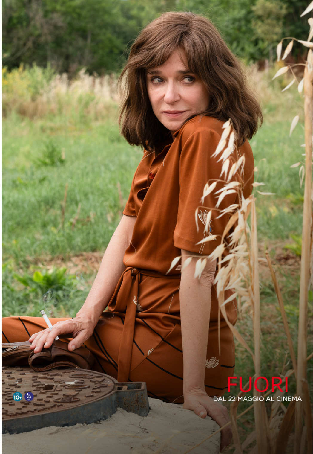 “Con quelle donne a Rebibbia mi sembrava una libertà pazzesca”. Dentro o Fuori? La libertà si può trovare in posti e incontri inaspettati. #GoliardaSapienza è la protagonista di #FUORI, il nuovo film di Mario Martone, unico film italiano in Concorso a #Cannes2025 #Cannes78.  Dal 22/05 al cinema.  Con Valeria Golino, Matilda De Angelis, @ELODIE, Corrado Fortuna, Antonio Gerardi e Francesco Gheghi.  Scritto da Ippolita di Majo e Mario Martone. #cinematok #davedere #cinemaitaliano #mariomartone #elodie #matildadeangelis #valeriagolino #Cannes78 #FestivalDeCannes #lartedellagioia #CannesFilmFestival 