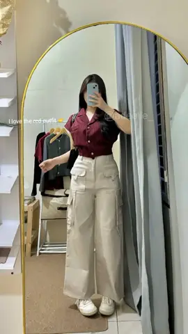 love banget sama red outfit #lsimpel outfit cewek #outfit #wanita #nongkrong #ngopi #jalanjalan #simpel #simple #viral #fyp 