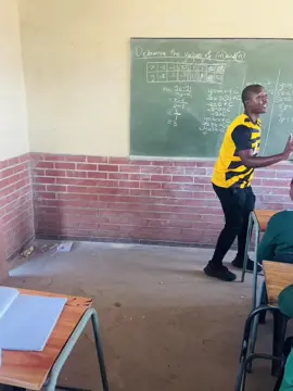 Khosi 4 life❤️🔥🔥🔥🔥akonakele nje ngizwe kuthi angihube phakath ne lesson😂 