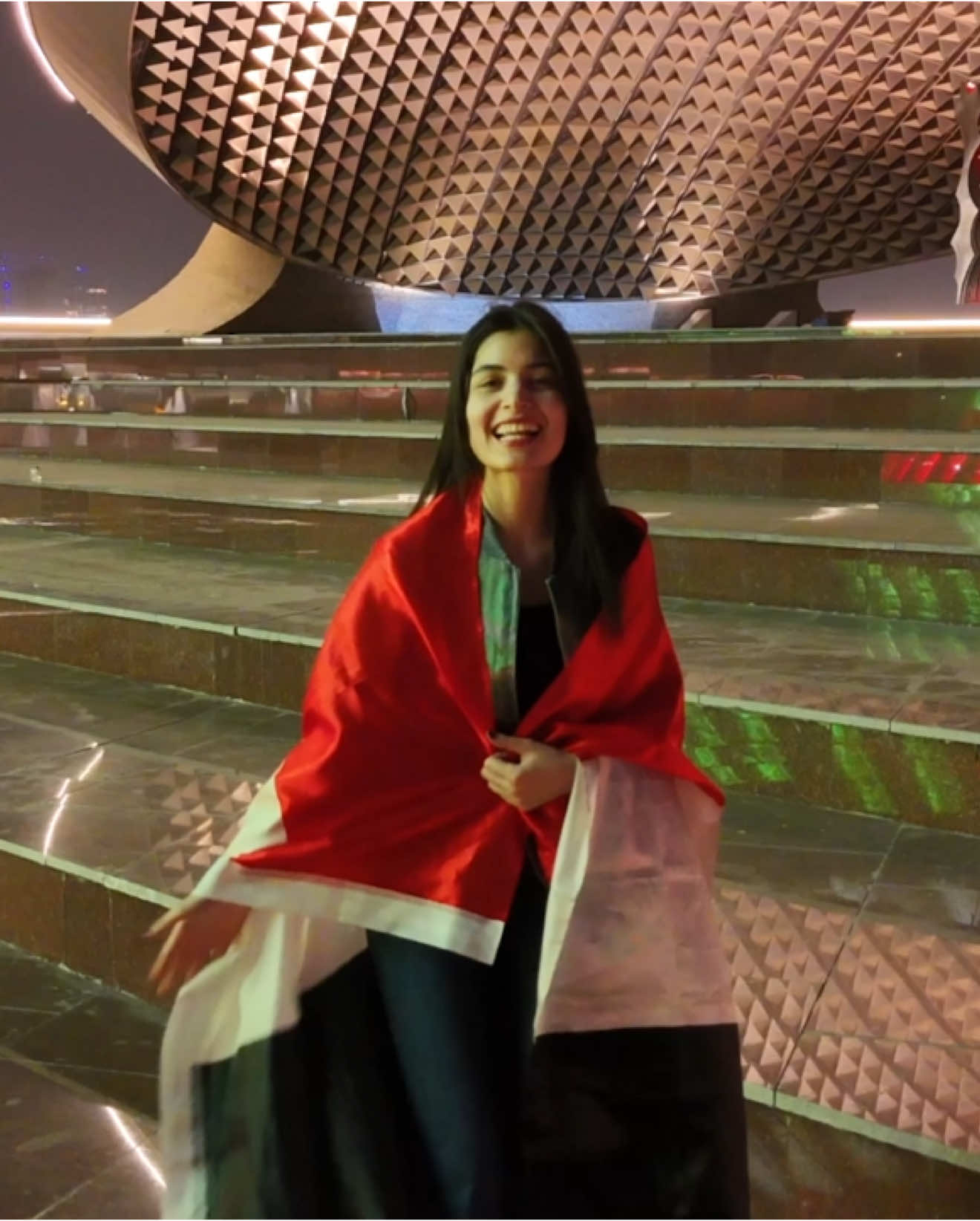 هنا على أرض الرافدين، كُتب التاريخ، ونُسجت الحضارات، وولدت الكرامة. هنا العراق، شامخٌ لا ينحني، يحتضن أبناءه بسلامٍ ومحبة. وهنا، قمّةُ العرب… في أرض القمم والعزّة. إيمان، عراقنا حليان♥️🇮🇶 #اهلا_بالاشقاء #القمة_العربية #قمة_بغداد #عاصمة_الحضارة_ترحب_بالاشقاء 