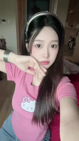 Em bé này mới 5 tủi thui🍼