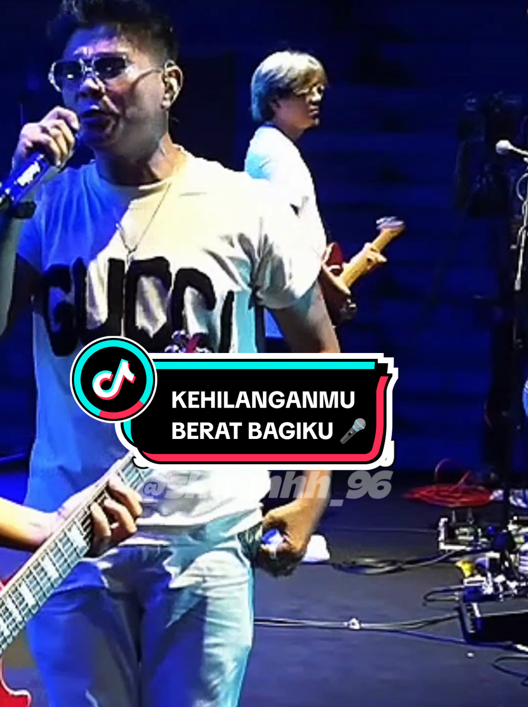 KANGEN BAND - KEHILANGANMU BERAT BAGIKU 🎤  #kangenband #kehilanganmuberatbagiku #andikamahesa #fyp #galaubrutal #laguindonesia #lypsync #lipsync 