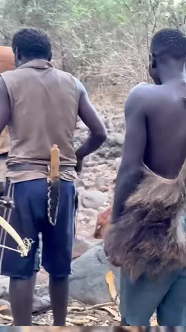 Lunch today is definitely a barbecue.🤤#fpy #hadzabe #tribe #trending #viralvideo #usa #usa🇺🇸 #foyou #trendingvideos #unitedstates #aficantiktok #america 