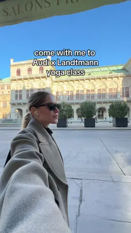 so in love with morning like this 😍 #wien #vienna #pilatesworkout #yogaworkout #yogalover #yogagirl #pilatesgirl #audi #audicenter #landtmann 