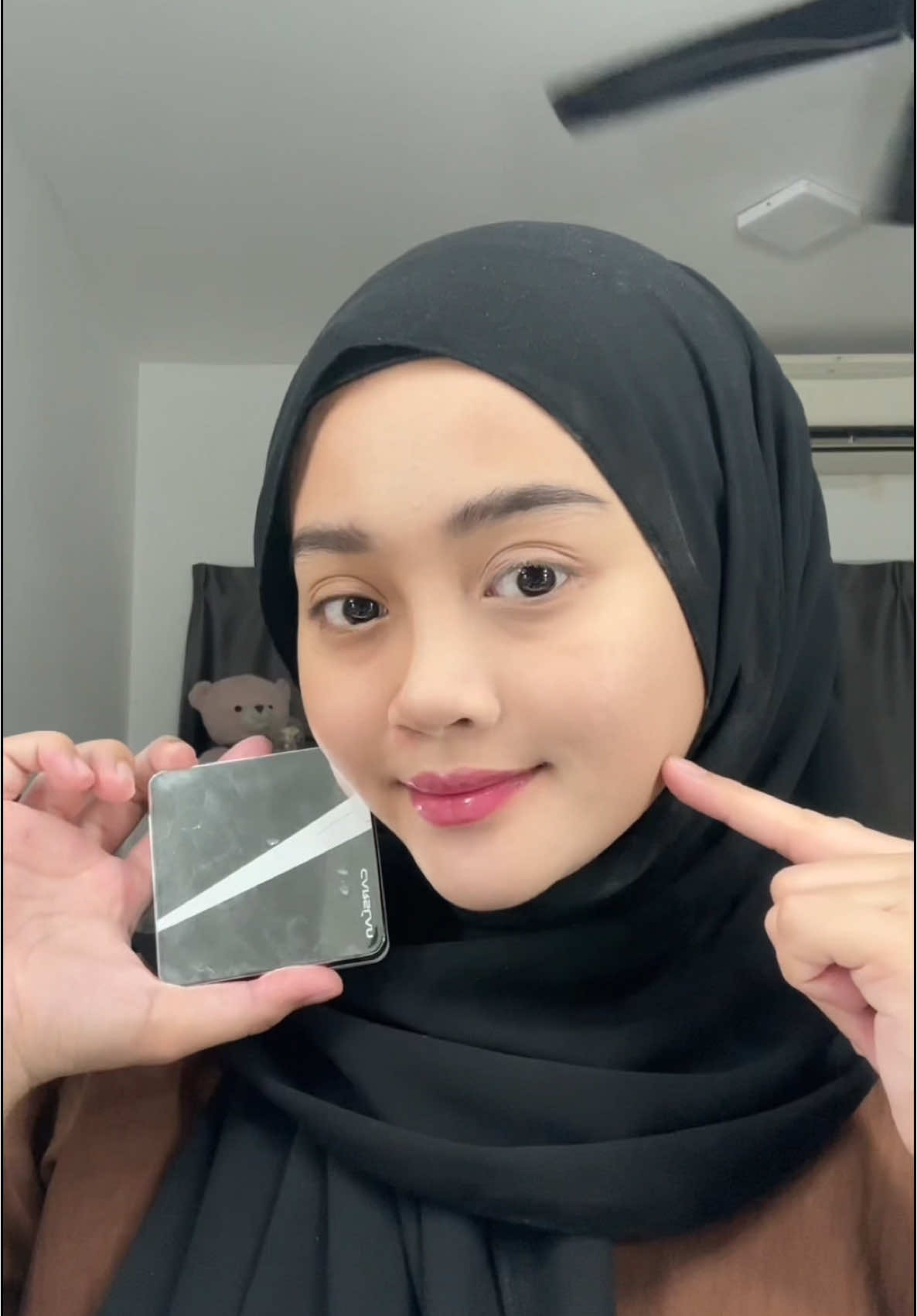 Best sangat guna ni bawak ke mana mana lagi2 for oily skin ! Love it 🫶🏻🫶🏻🫶🏻 #CARSLAN #carslanmy #carslanpowder #sunscreenpowder #sunscreen #presspowder #waterproof  #oilcontrol #makeup #basemakeup #makeuphacks #newarrivals #uvprotection @Carslanmy 