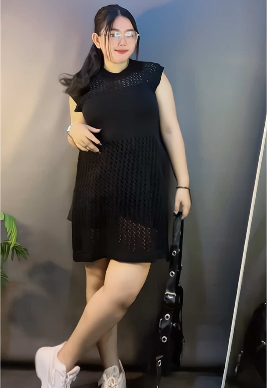 Tunik rajut yg lagi viral✨ #fyp #foryou #fypシ゚ #viraltiktok #tunik #tunikrajut #rajut #outfit #OOTD 