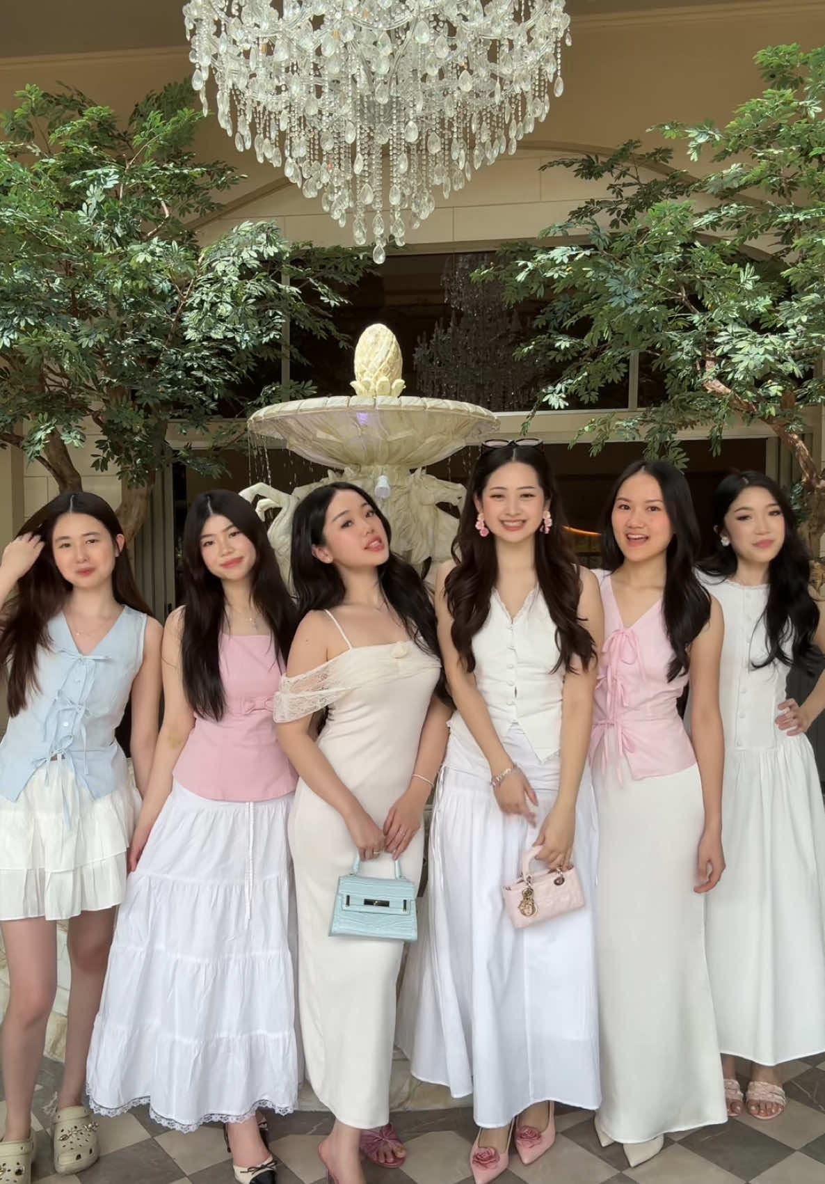 seneng deh punya temen yang suka satu aesthetic style 🎀🫶🏻 @aesthete yourlife 