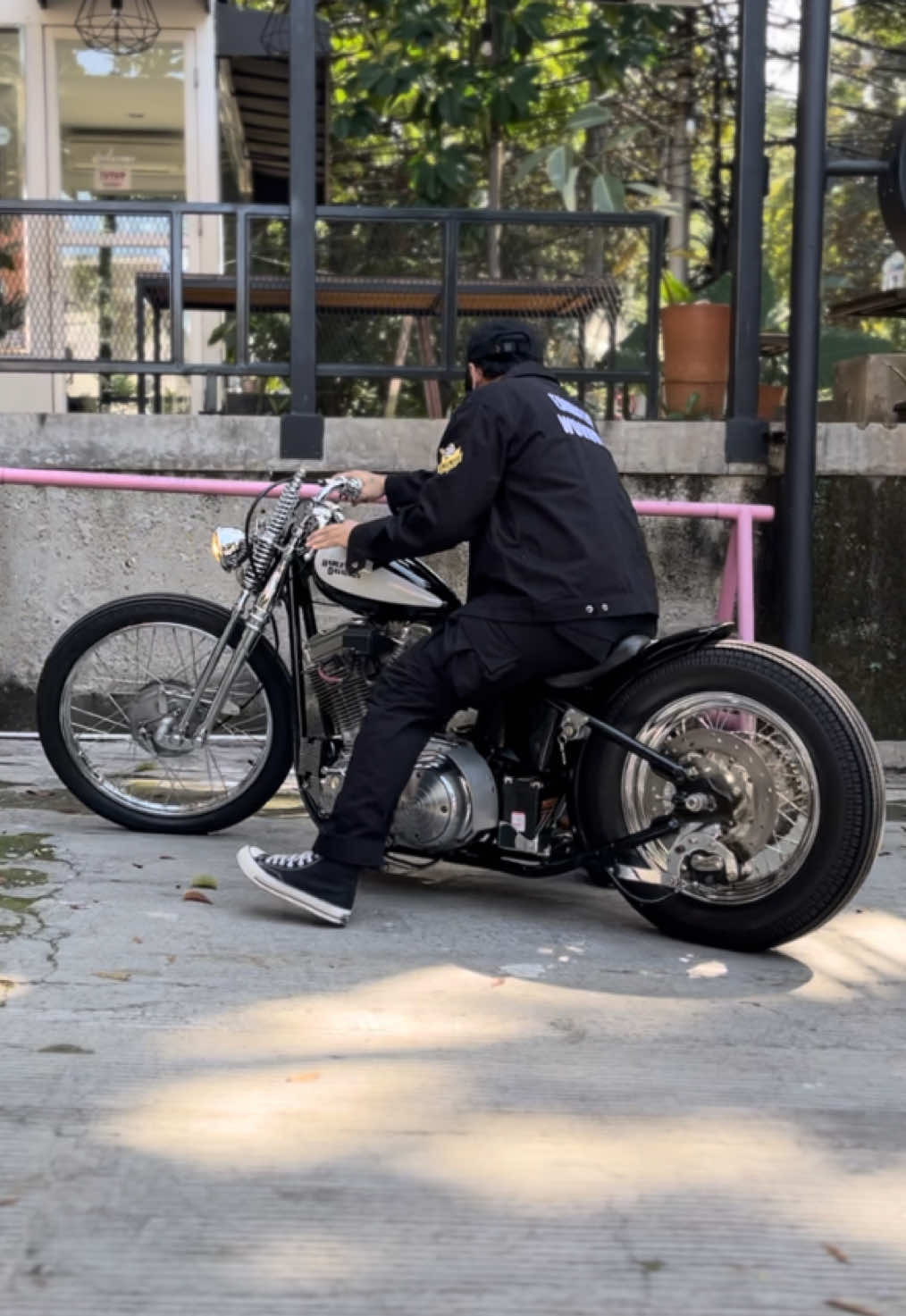 Mager kemana2 nih, bentar panas bentar ujan.. . . . . #ftw #harleydavidson #sportster1200 #chopper #motorcustom 