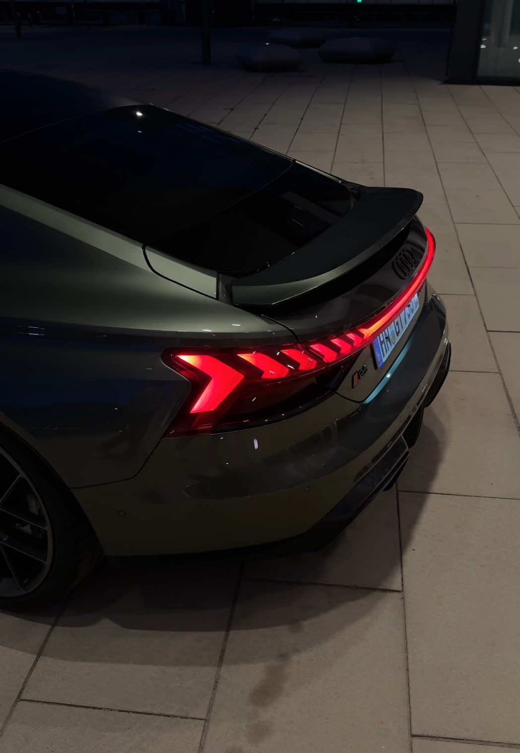 Into the night💫 #audi #etrongt #performance #night 