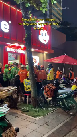 Đang định report shipper thì thấy video này nên lại thôi 😂 #shipper #kfc #jollibee #shopeefood #plxhvn #phapluatxahoi