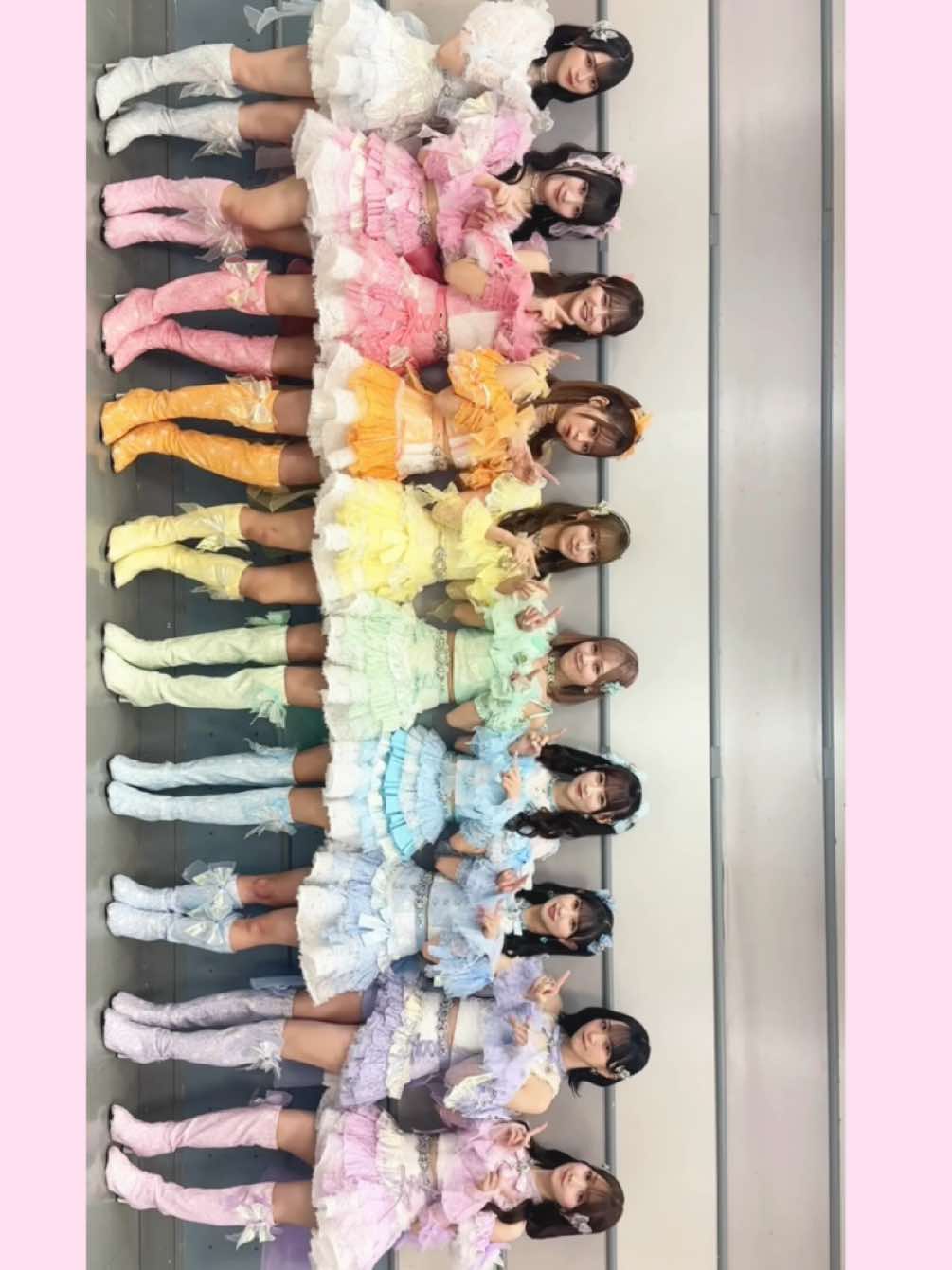昨日はCDTVの出演ありがとうございました💘 たくさんの感想投稿もありがとうございます！ 魔法少女衣装で グラデーション順に並んで撮影しました🪄˒˒ (いおり&みりにゃと文字が被ってしまったので長押し→画面クリアにして見て下さい🥲) #イコールラブ #イコラブ  #とくべチュして  #大谷映美里 #大場花菜 #音嶋莉沙 #齋藤樹愛羅 #佐々木舞香 #髙松瞳 #瀧脇笙古 #野口衣織 #諸橋沙夏 #山本杏奈 