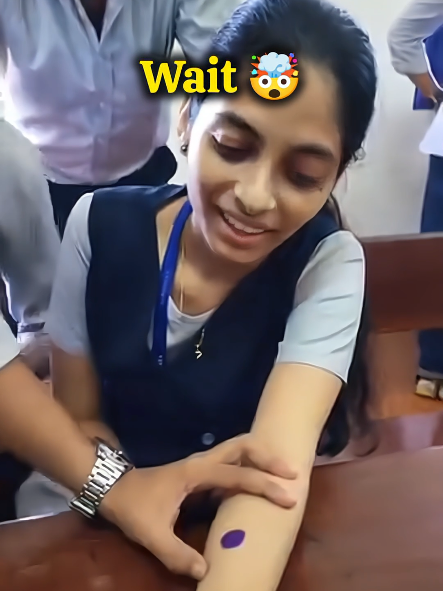 Flash trick 🤯 #fyp #magic #magictrick #kashifuk50 