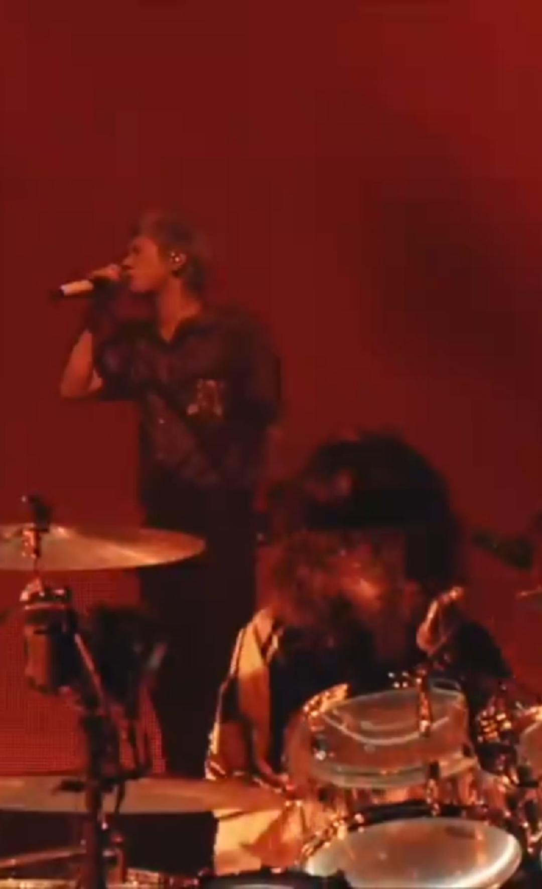 One Ok Rock - Karasu (SPECIAL KONSER PREMONITION WORLD TOUR 2024 at AJINOMOTO STADIUM) . @ONE OK ROCK @Takahiro Moriuchi  #oneokrock #oneokrocklive #oneokrockofficial #oneokrocktaka #10969 #10969taka #10969toru #10969ryota #10969tomoya #oor #oorah #ajinomoto #stadium #2024 #dystopia #dystopian #premonition #japan #world #anime 