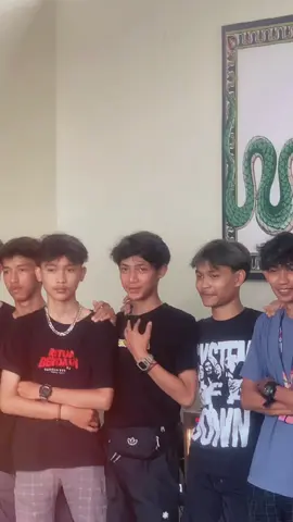 bocil”nya kusumawara @KUSUMAWARA OFFICIAL REAL💯 @فيصل @Jiib🅱️💫 @อันดิกา อารี ปราดานา #affanfaisal #isalgwsm #isalovers #faisalgwsm #najib #najibgwsm #masnajib #dika #andika #dikagwsm #andikagwsm #kusumawaraofficial #gwsm #gwsmlovers👹 #garudawisnusatriamuda #fypforyourpage #paparazzi #fyppppppppppppppppppppp 
