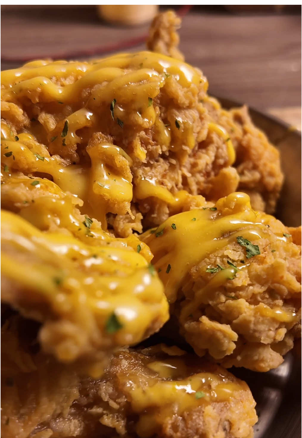 Đắn đo mãi k biết chọn tiệm nào, thôi ở nhà 🤣 Phần 142: Gà rán sốt mù tạt mật ong Cách làm: - gà ( 2 đùi, 2 cánh) ướp với xíu muối, tiêu đen, mùi tây. 2 quả trứng gà, 2 thìa bột chiên gà giòn ( mình dùng của taiky ), 2 thìa bột bắp trộn đều - để gà nghỉ khoảng 15p cho ngấm gia vị r lăn qua bột khô, chiên vàng ( đun nóng dầu rồi cho gà vào chiên xe mặt rồi hạ lửa, om cho gà chín rồi tăng nhiệt chiên vàng giòn thì vớt ra) Bột khô gồm: - 2 thìa bột chiên gà giòn - 1 thìa bột mì - 1 thìa bột bắp - 1 thìa bột sư tử ( bột trứng sữa ) Trộn đều Sốt mù tạt mật ong: - sốt mayonnaise 100g - mù tạt vàng 20g - mật ong 20g - tương ớt 10g - muối 3g Trộn đều là xong Chúc mọi người ngon miệng 🤣🤣  #Quancooking #ĐỗQuân #vtvcab #tiktokfood #LearnOnTikTok #asmr #asmrfood #xuhuong #viral #garan #sotmutatmatong 