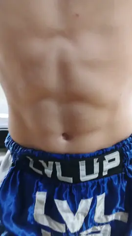 18 พฤษภาคม ซ้ายไม่หมูนะ