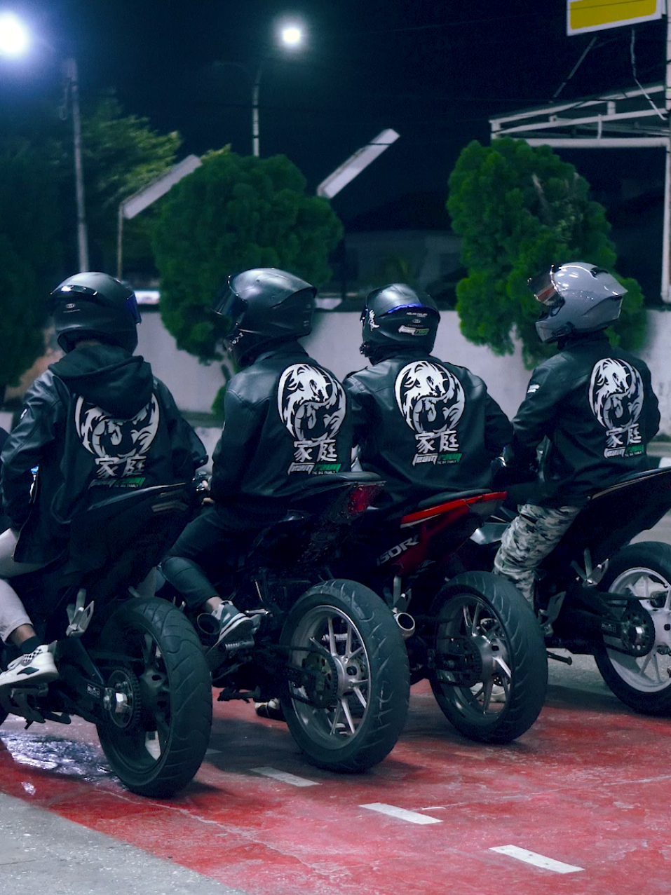 hallo kanda...Dinda sampai jumpa di acara 25 mei 2025 🫵🫵 @SUNMORI RIAU @OFFICIAL SUNMORI RIAU @LADIES SUNMORI RIAU  🎬🎥 @Shoot Xavi Project  #teamraunpekanbaru #motoran #rider #rollingkota #kotapekanbaru #nigthride #kyt 