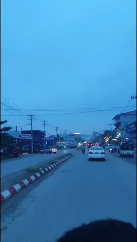 မြဝတီမြို့တစ်နေရာကနေအိမ်ကိုလွမ်းနေသူလေး😢#fyppppppppppppppppppppppp #မြဝတီမြို့ 