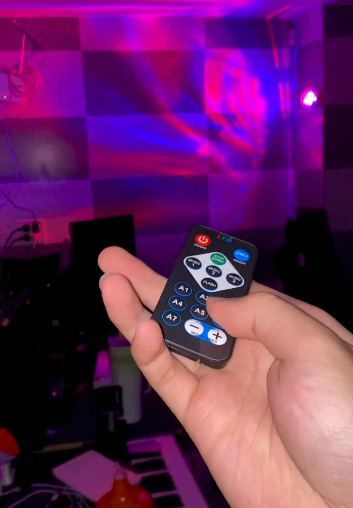 đèn cực quang gợn sóng decor trang trí bàn làm việc, góc gaming hay là phòng ngủ, phòng khách đều đẹp nha #dencucquang #dencucquangmini #dendecor #dentrangtri #decor 