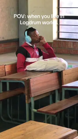 logdrum’s world 😭