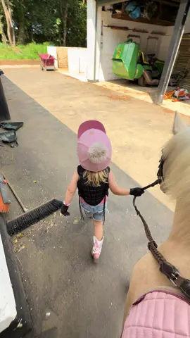 Back protector is out- must mean we’re cantering 🙈🙌🏻 #dotdot #cowgirl #cowgirlboots #riding #hacking #palamino #pony #welshie #welsha #cantering #trotting #fyp #fffffffffffyyyyyyyyyyypppppppppppp 