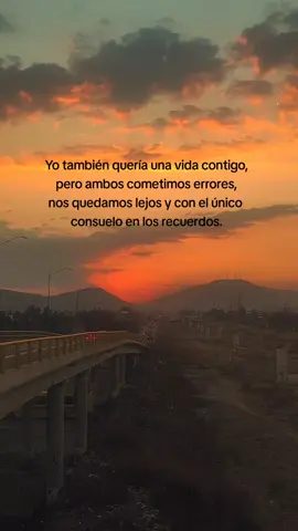 Sólo con los recuerdos. #poemascortos #Amor #dedicarvideos♡ #paratiiiiiiiiiiiiiiiiiiiiiiiiiiiiiii #soledad #sad #story #vidoeviral_tiktok #motivation 