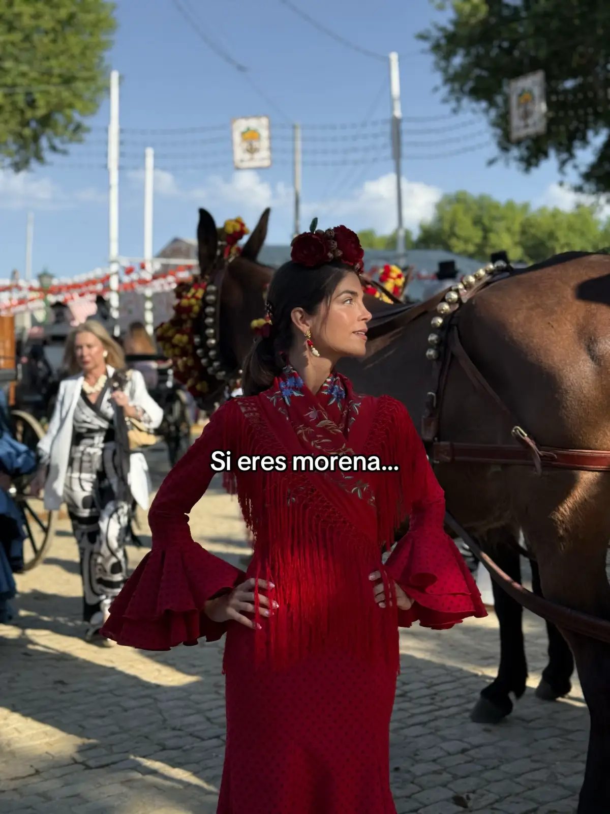 Y por si queréis saber de dónde es el traje… es de @roal_flamenca 🌹 #trajedegitana #trajedeflamenca #flamenca #feriadeabril #feriadesevilla 
