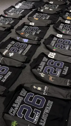 انتظرك عمري كله 👩🏻‍🎓🧑🏻‍🎓🤍#senioryear #jacket #senior #ارواب_تخرج #senior2026 #jackets #اكسبلورexplore #fyp #senior_jackets #fyp #senior_jakets 