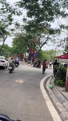 Bạn có yêu thành phố này không 🥰#xh #viral #langthanghanoi #trending 