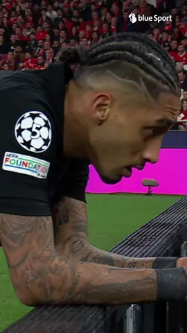 Find someone who looks at you like that.  #raphinha #fans #lookatme #football #thebeautifulgame #futbol 