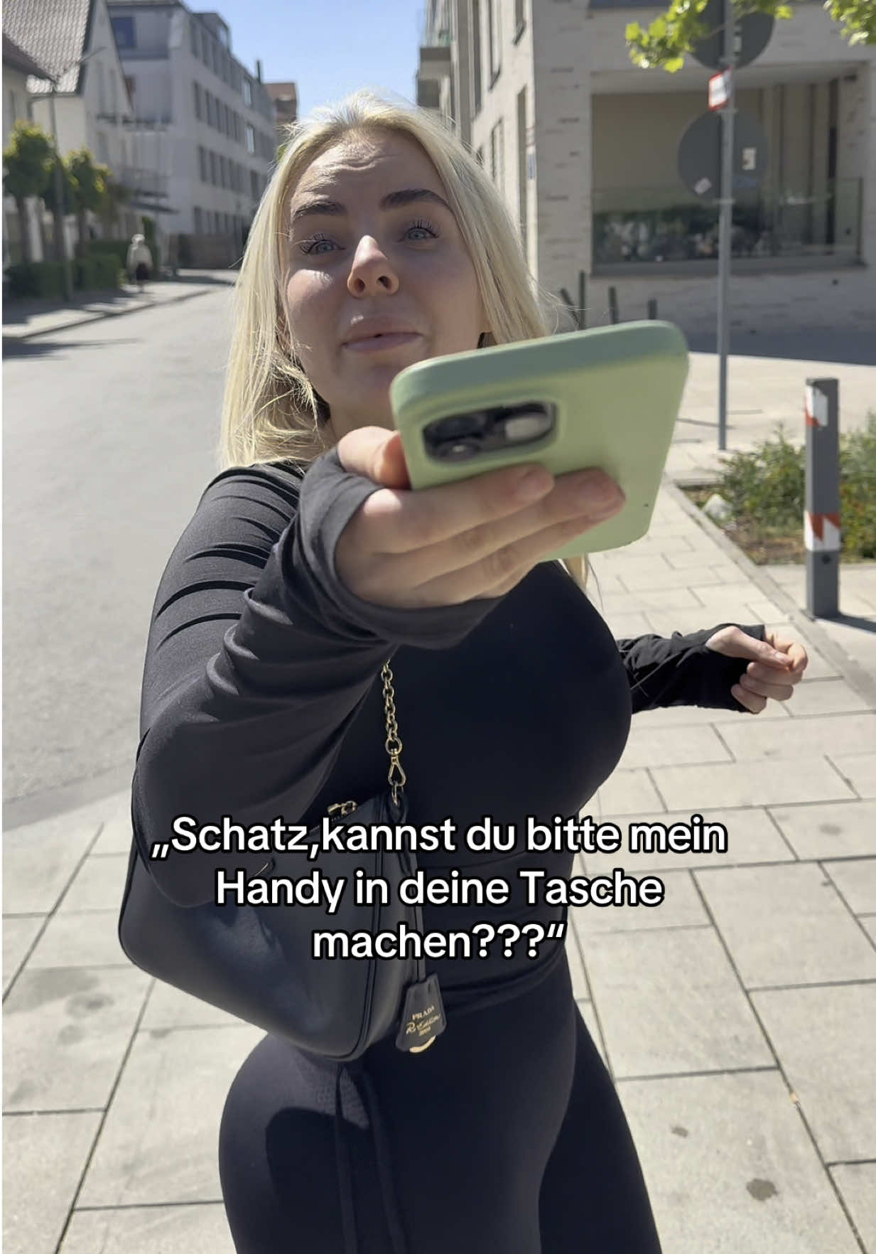 Versteht kein Mensch😂?!? #viral #fürdich #foryoupage #fy #fyp #couplecomedy #comdey #funnyvideo 
