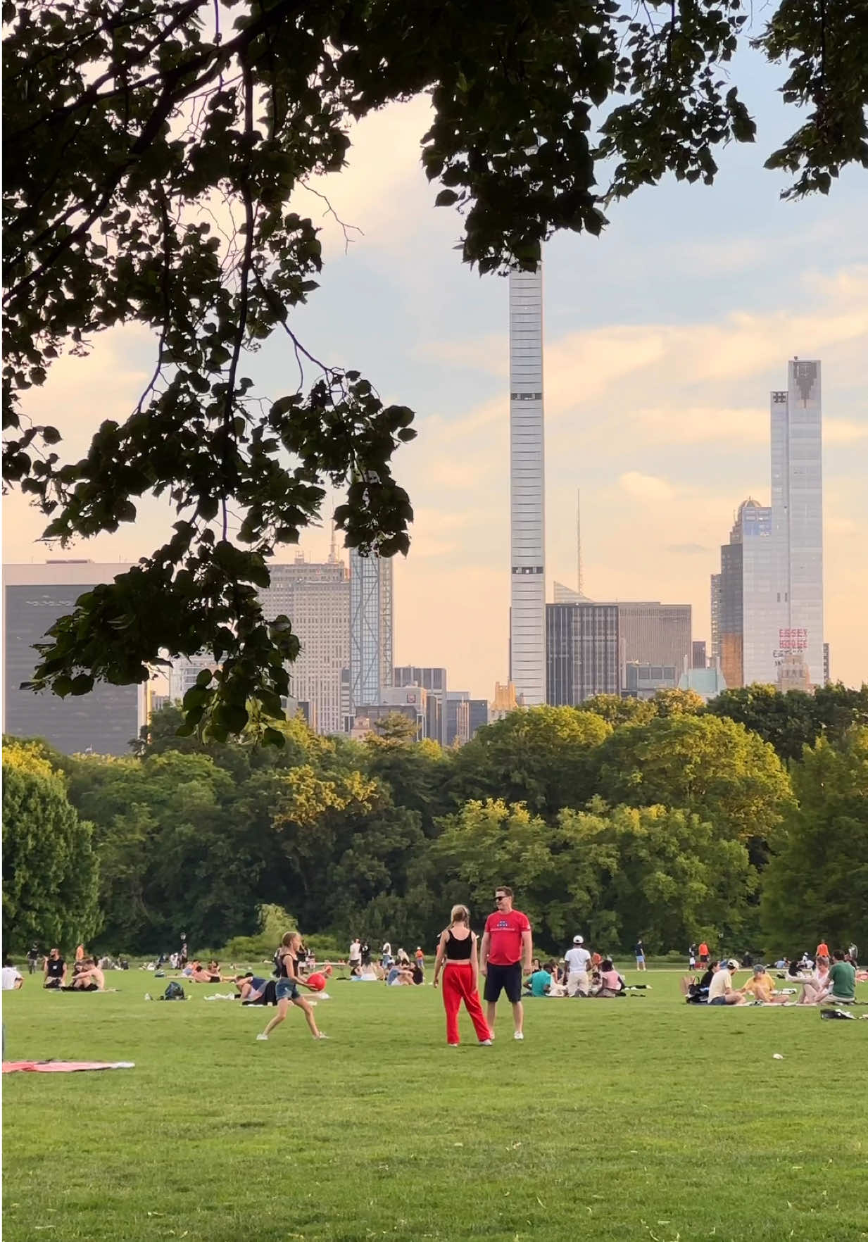 get ready to put away the books— summer vacation is almost here!! are you ready for it?? 🚕🗽🏙️🌞🌳✨ shot on iphone 4k at 30fps upper east side, soho, west village, & central park summer in new york city #ethanbarberco #newyorkcity #summerinnyc #june #summerinnewyork #springinthecity #springinnyc #springtime #summervibes #lifeinmanhattan #nycgo #newyorker #newyorkphotographer #nostalgia #00s #2000s #iloveny #nycbucketlist #springinnewyork #july #august