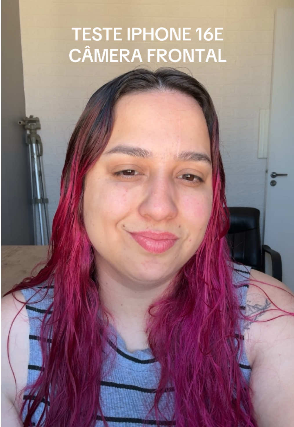 Câmera frontal do IPhone 16e teste de qualidade postando no TikTok!  Como tá aparecendo a qualidade desse vídeo pra você?  #iphone16e #qualidadedevideo 