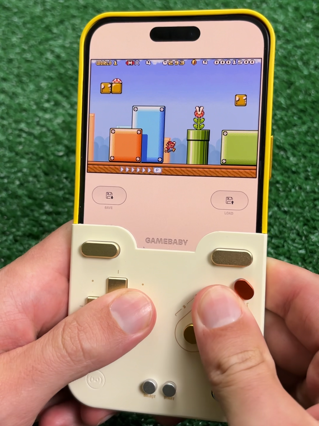 Essa capinha gamer de iPhone se transforma em um GAMEBOY! 📱🎮 Na moral, essa é a melhor capinha que eu já testei na vida! 🎮 Não esquece de me seguir pra ver os testes dos MELHORES produtos da internet! 👊