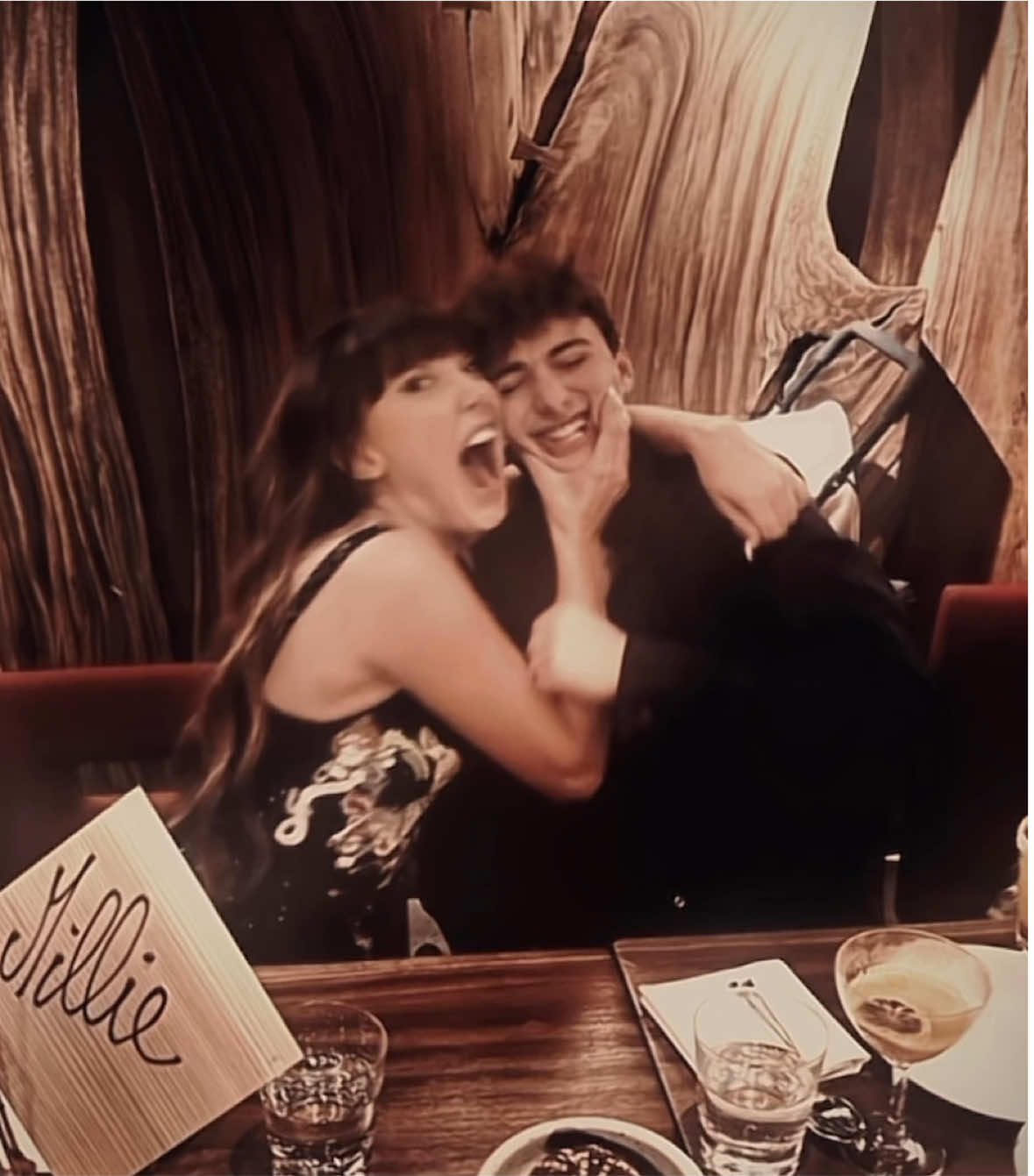 old trend, i miss them. #nillie #millieandnoah #fyp #tvgirl #takingwhatsnotyours #millsdaisyyy #viral #xyzbca #viraltiktok #strangerthings #milliebobbybrown #noahschnapp 