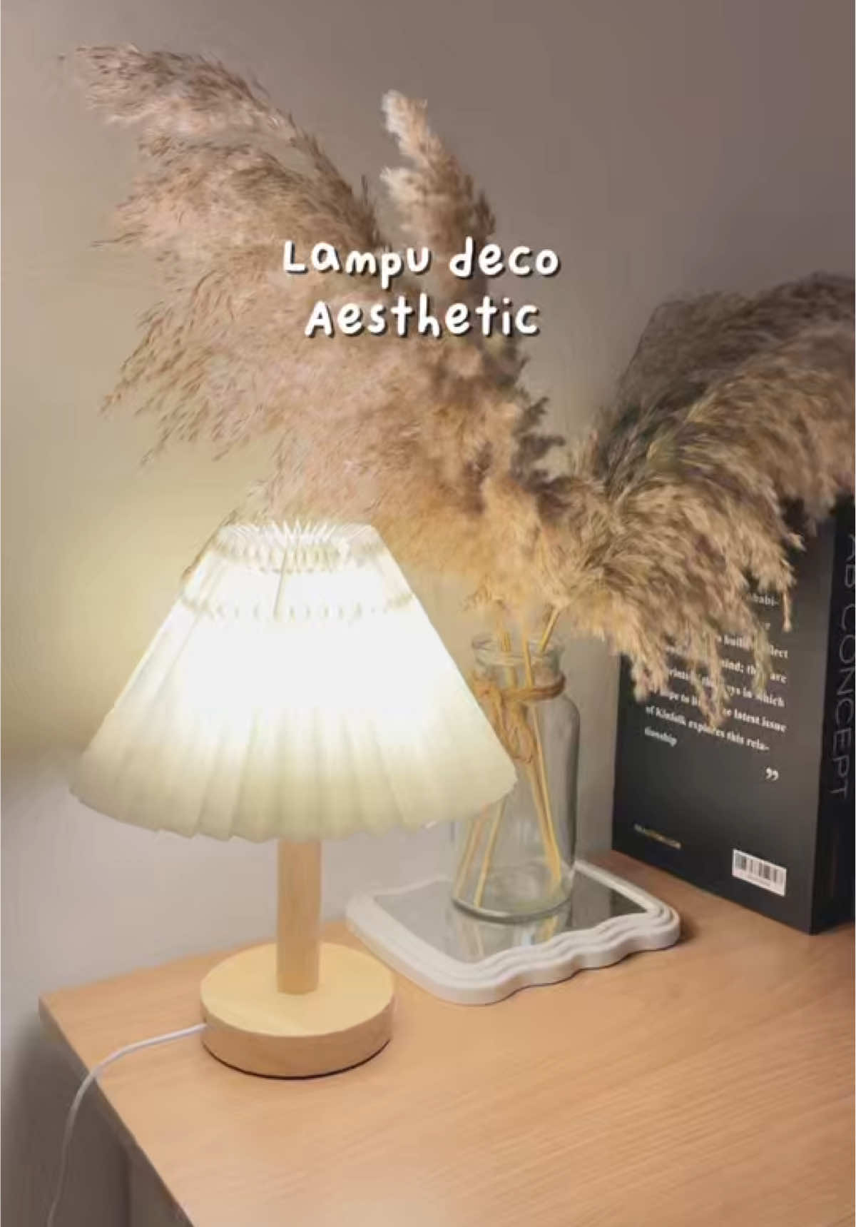 Suka kalau malam pasang lampu ni color dia tu tenang je 😍  - #lampu #lampuaesthetic #lamp #lampumurah #lampudeko #dekorumah #bedlamp #tablelamp #vintagelamp 