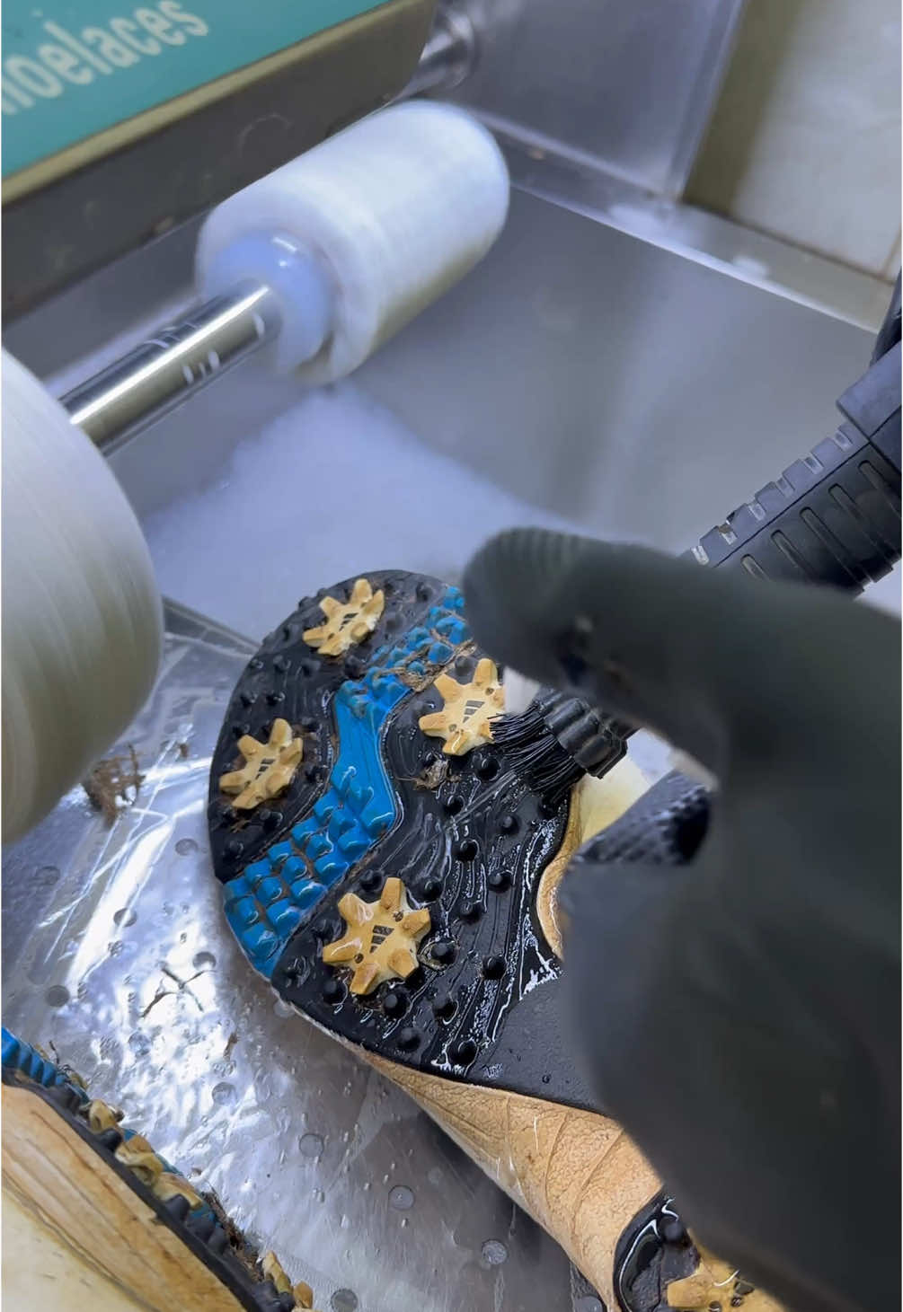 Join our team as a motorbike rider. #motorbike #golf #golfshoes #shoecleaning #cleaningmachine #cleaning #shoebusiness ##shoecare #pickupanddelivery #shoelaundry #sneakercleaning #viralvideos #trendingvideo #kampala_tiktokers #washingmachine #customersatisfaction #jobs #kampalajobs #hustle 