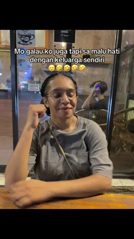 Dong akan bilang “ kam berdoa de “ 🥲🤝