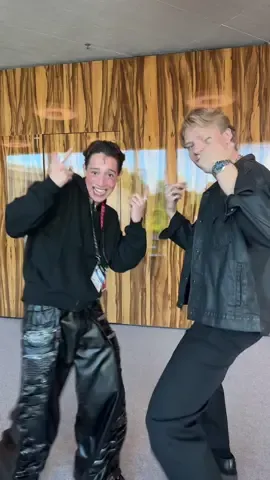 omg he actually learned the dance @Adam Woods #kylealessandro #eurovision #norway #lighter 