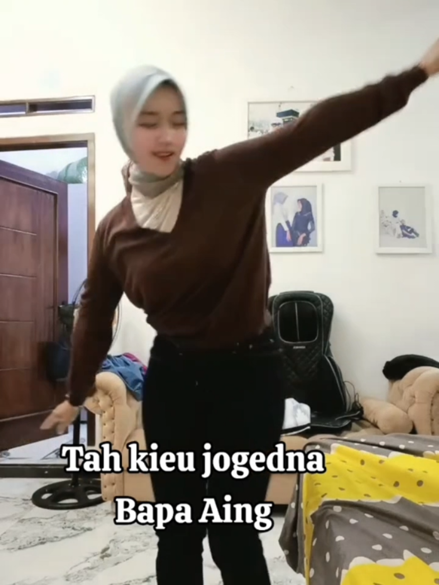 Masih Demam Joget Gaya Bapak Aing #joget #fyp #viral 