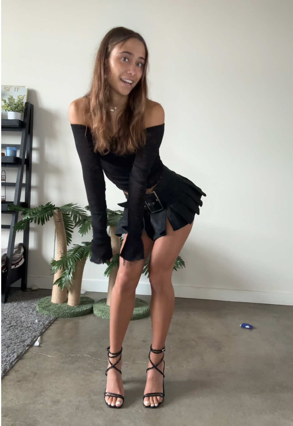 She was a fairy 🧚  #dance #trend #reels #fyp #youtube #miniskirt #OOTD #cochella #stagecoach #edc #heels 