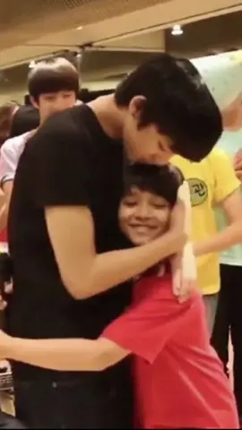 Guys, you don’t get it… Mingyu lowkey raised him, and now Samuel’s part of his 2025 solo. I just know Mingyu would be so, so fond of him if he were on Inside Seventeen.😭 #MINGYU #SAMUEL 