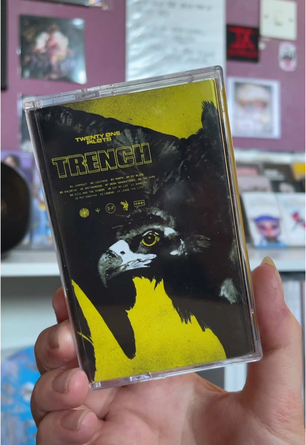 It’s here! One of my biggest cassette ISO’s!! Found this for a great price on Discogs and just had to get it! So incredibly happy to finally add this to my collection 🥹🫶🏻💛🖤 #twentyonepilots #tøp #twentyonepilotsmerch #twentyonepilotstrench #trenchcassette #twentyonepilotscassette #cassetteunboxing #cassettecollector #music #physicalmedia #physicalmusic #zxycba #fyp #fypシ゚ 