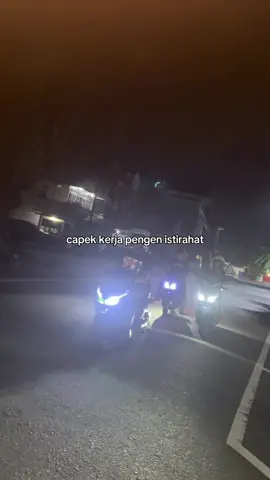 Istirahatnya cari angin🤣